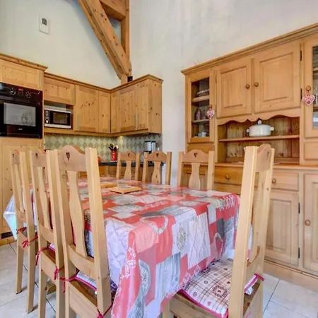 Les Cesaries Apartment